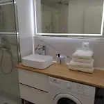 Moderne - Confort - Climatisation - - Soleil- Appartement