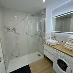 Moderne - Confort - Climatisation - - Soleil- Appartement